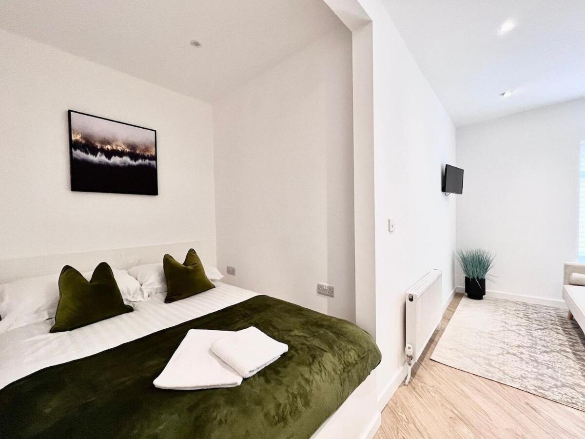 The Escape, The Kove, Bournemouth Beach Экстерьер фото
